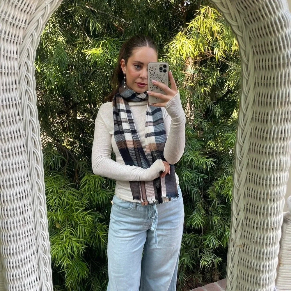 Soft and warm Vince Camuto plaid scarf in blue and brown
